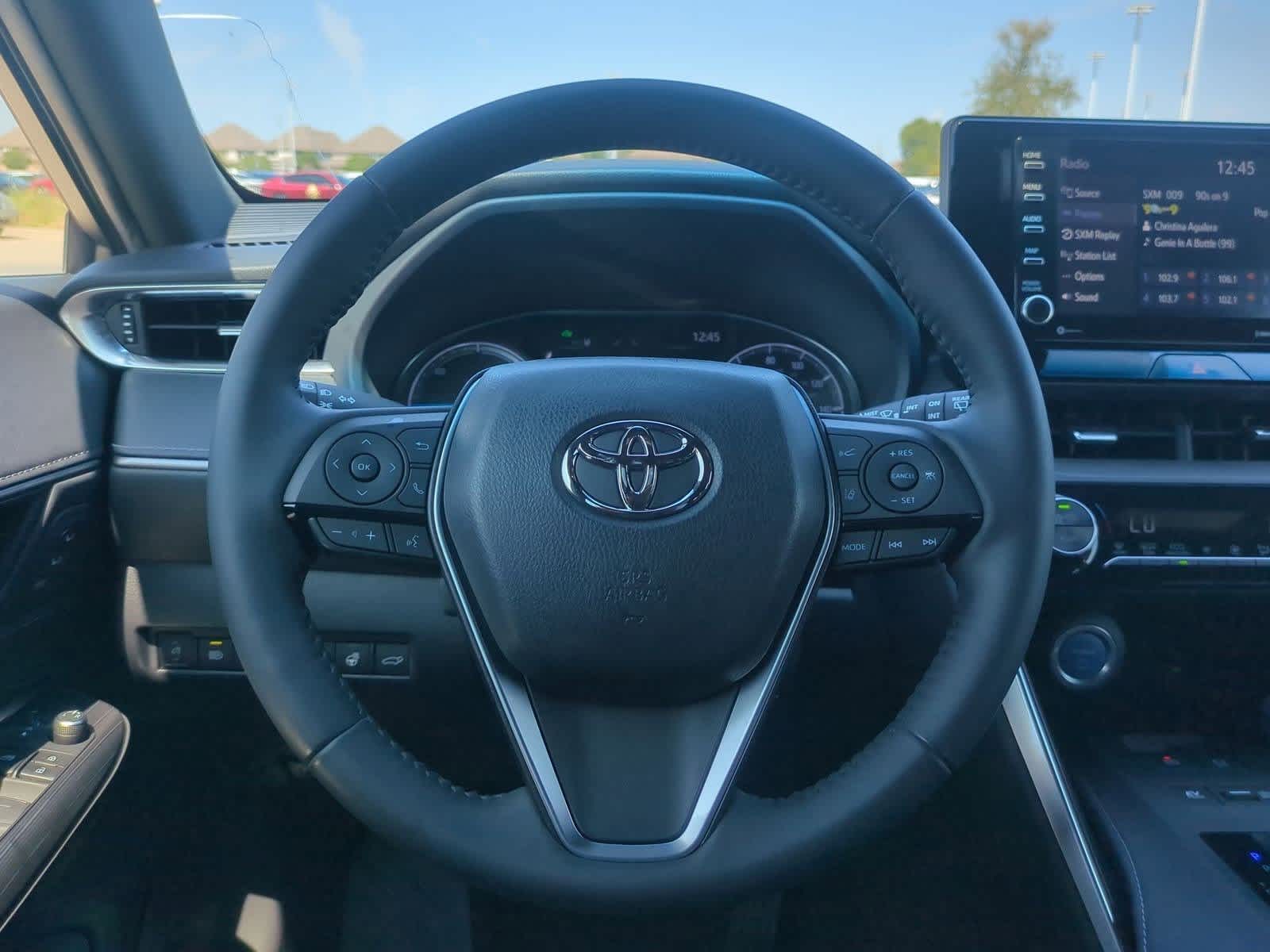 Thumbnail: 2021 Toyota Venza - 21