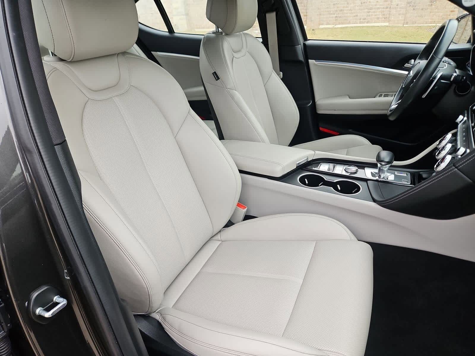 Thumbnail: 2023 Genesis G70 - 20