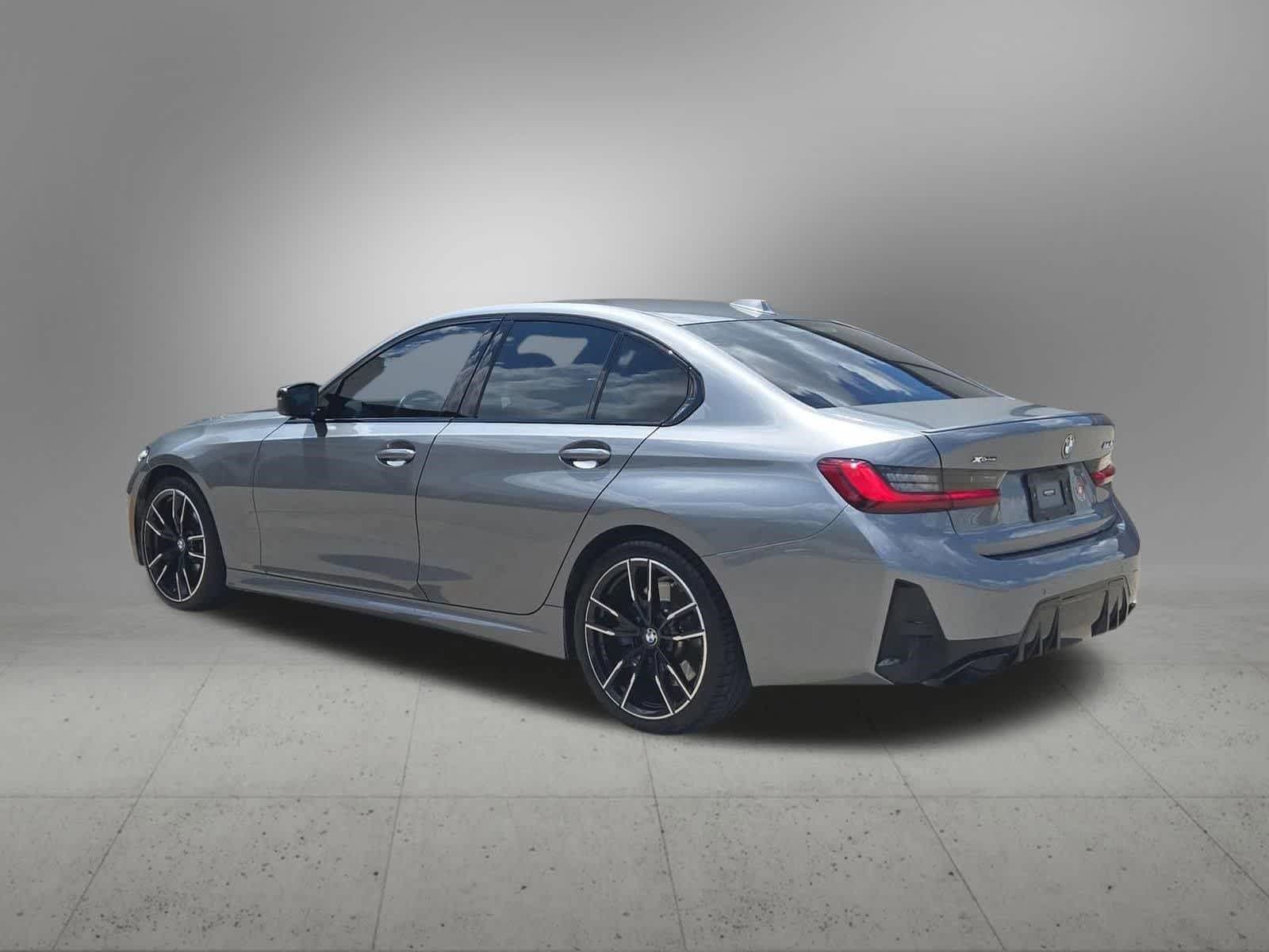 Thumbnail: 2023 BMW 3 Series - 3