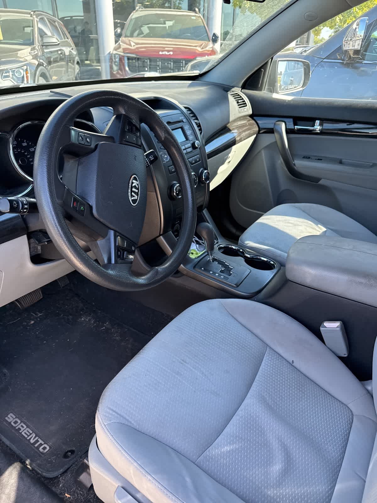Thumbnail: 2012 Kia Sorento - 6