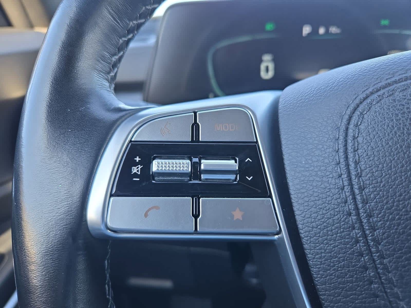 Thumbnail: 2023 Kia Telluride - 24