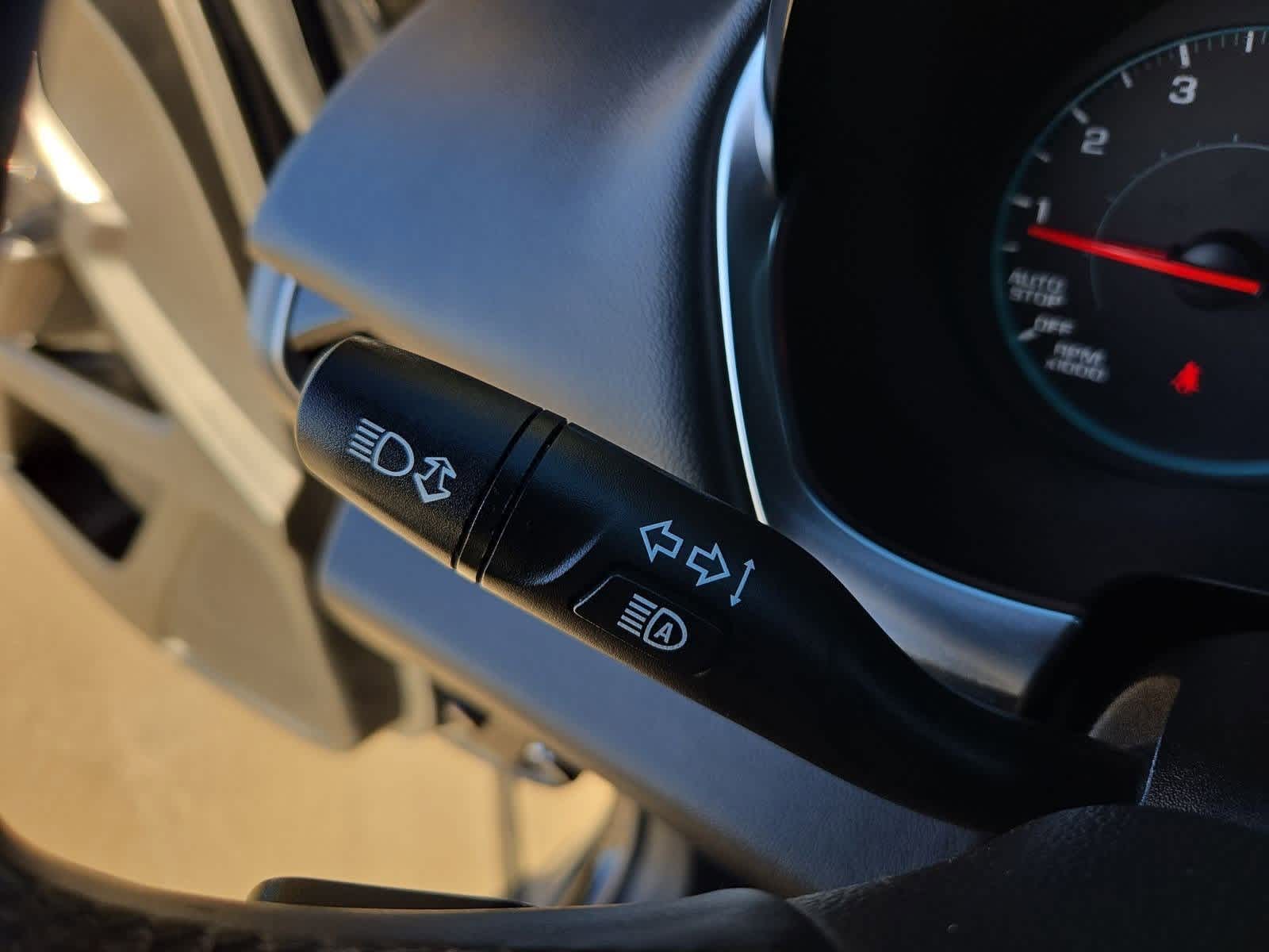 Thumbnail: 2023 Chevrolet Traverse - 26