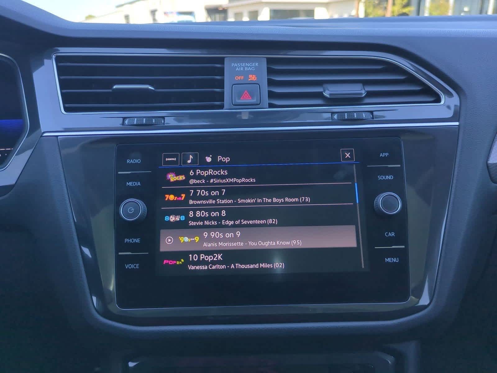 Thumbnail: 2022 Volkswagen Tiguan - 28