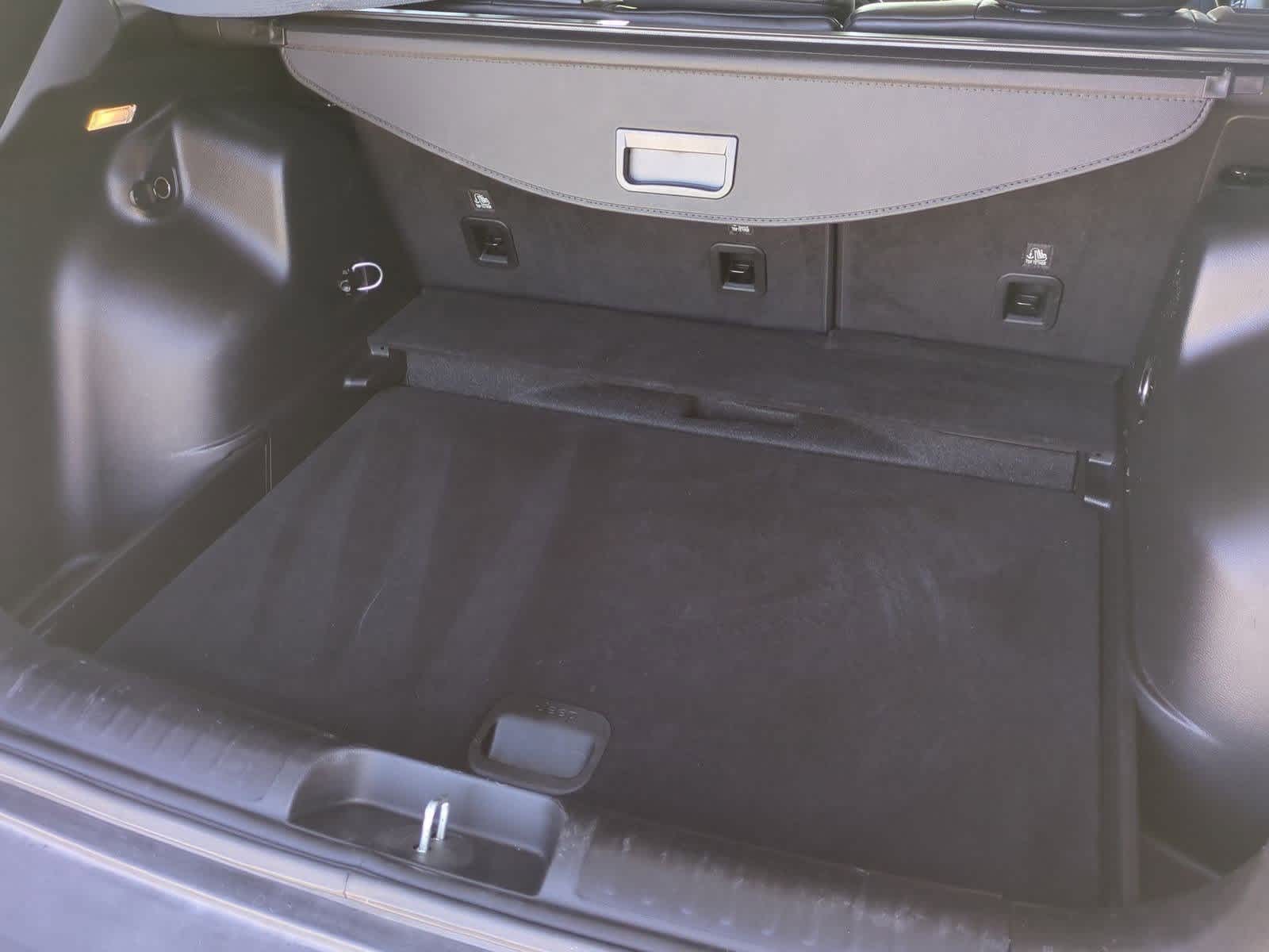 Thumbnail: 2021 Jeep Cherokee - 32