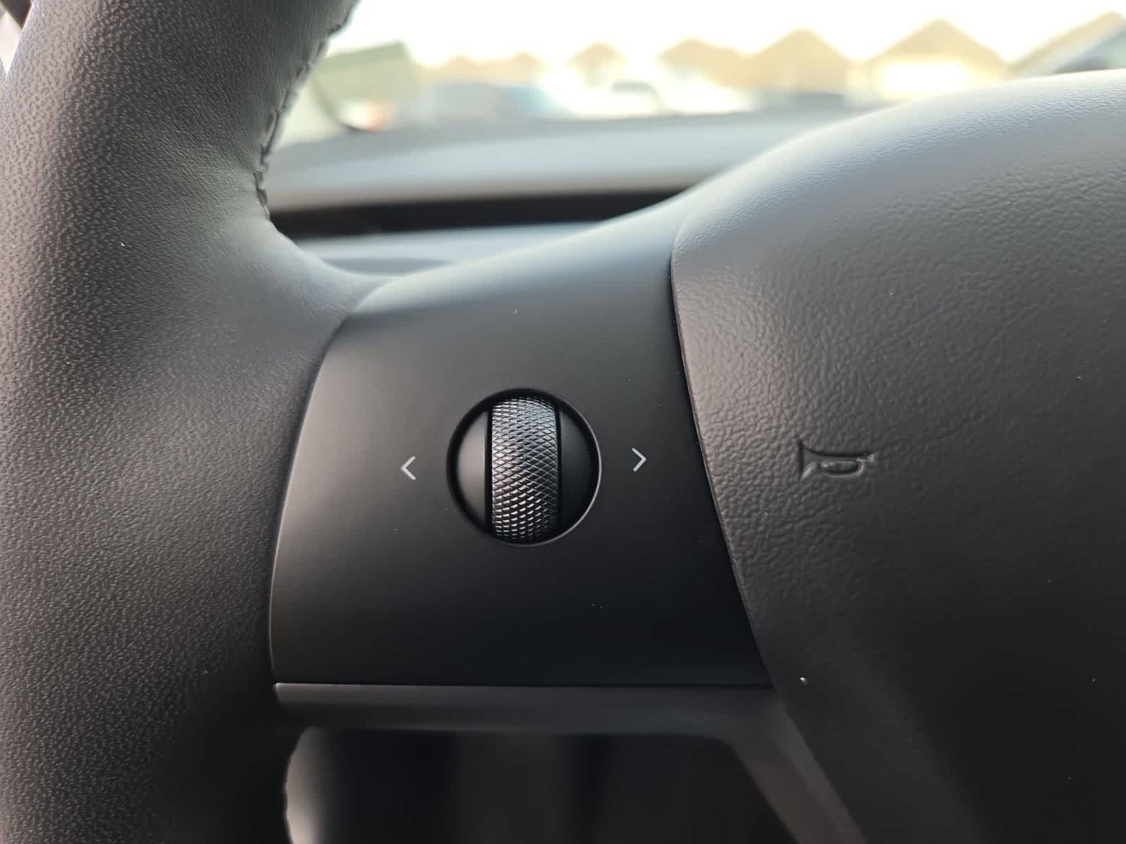 Thumbnail: 2021 Tesla Model 3 - 21