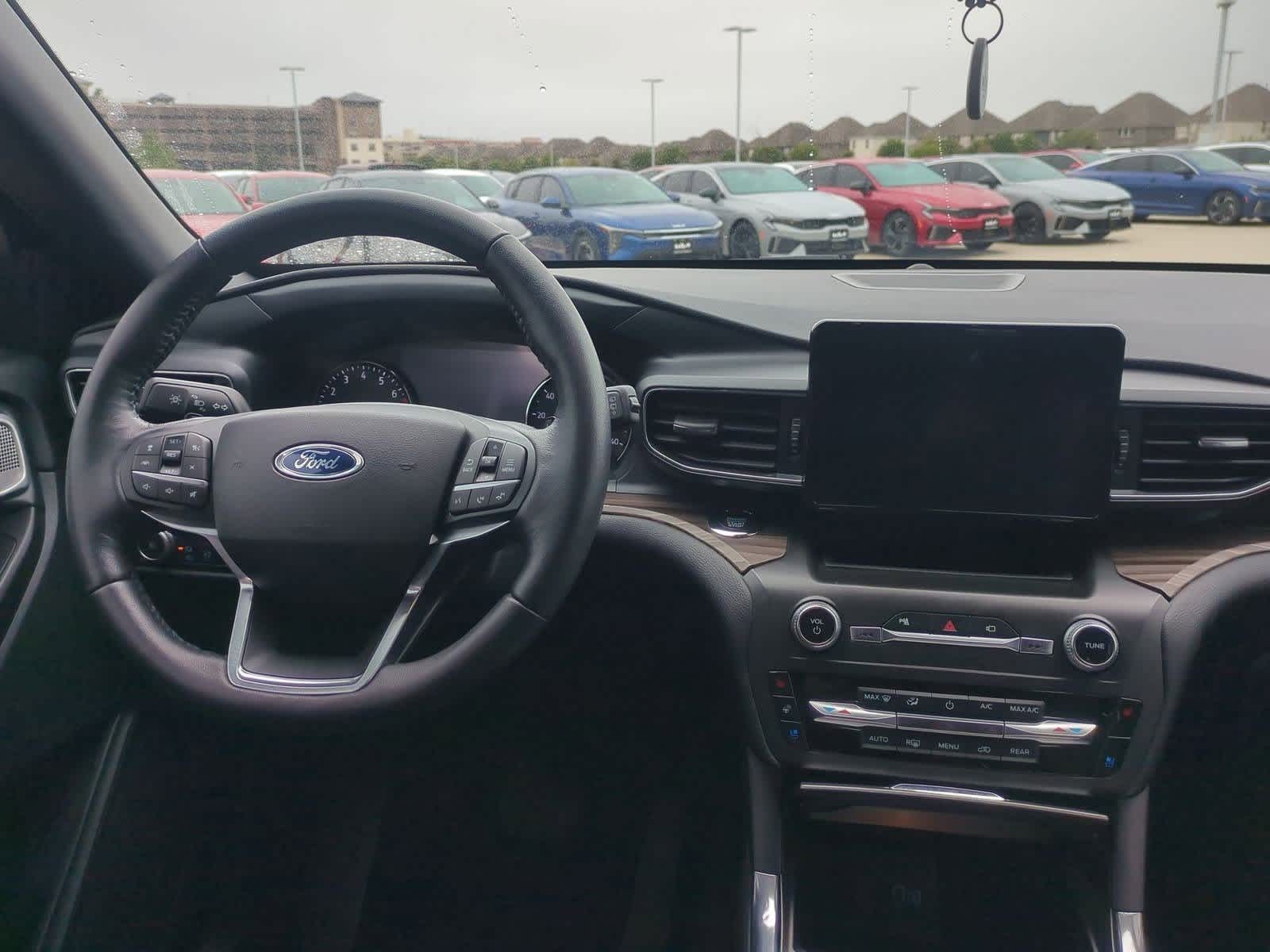 2020 Ford Explorer Limited photo 3