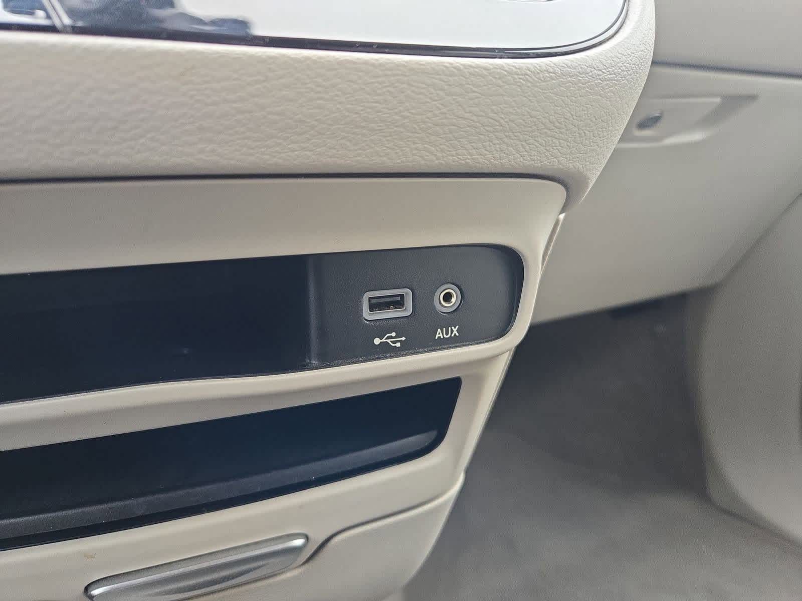 Thumbnail: 2018 Chrysler Pacifica - 28