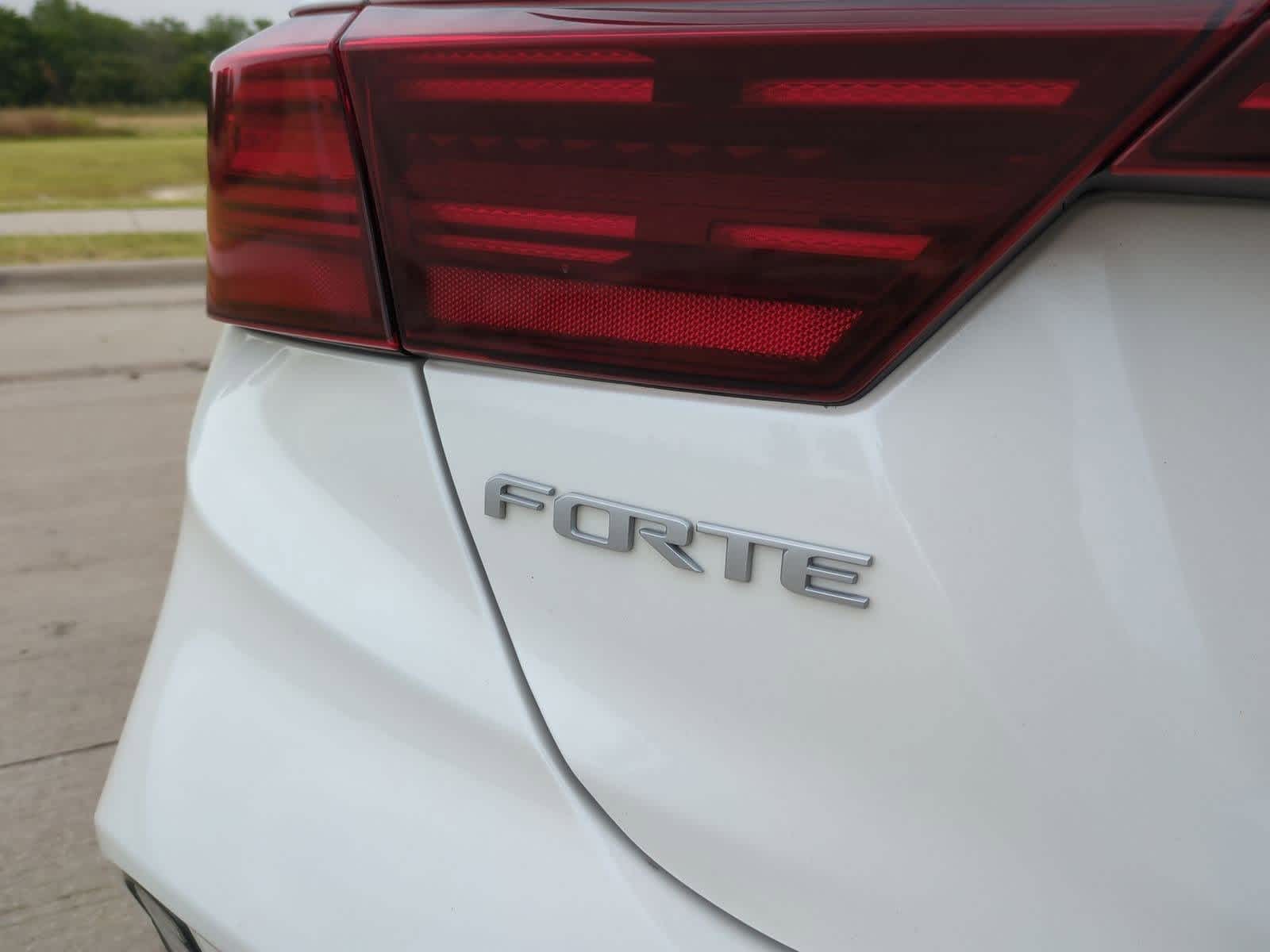 Thumbnail: 2023 Kia Forte - 12