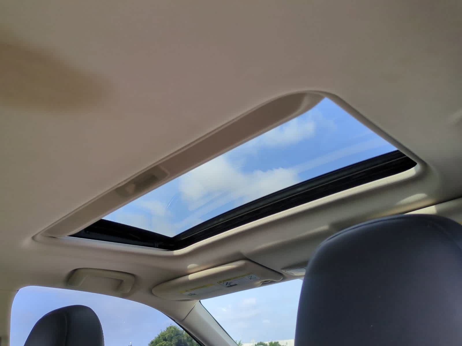 Thumbnail: 2019 Mitsubishi Outlander - 22