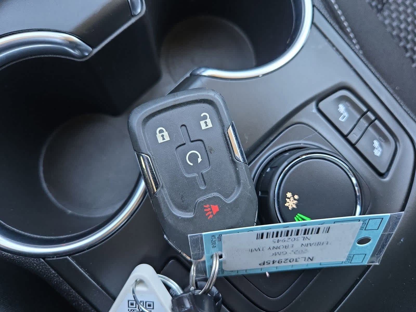 Thumbnail: 2022 GMC Terrain - 33