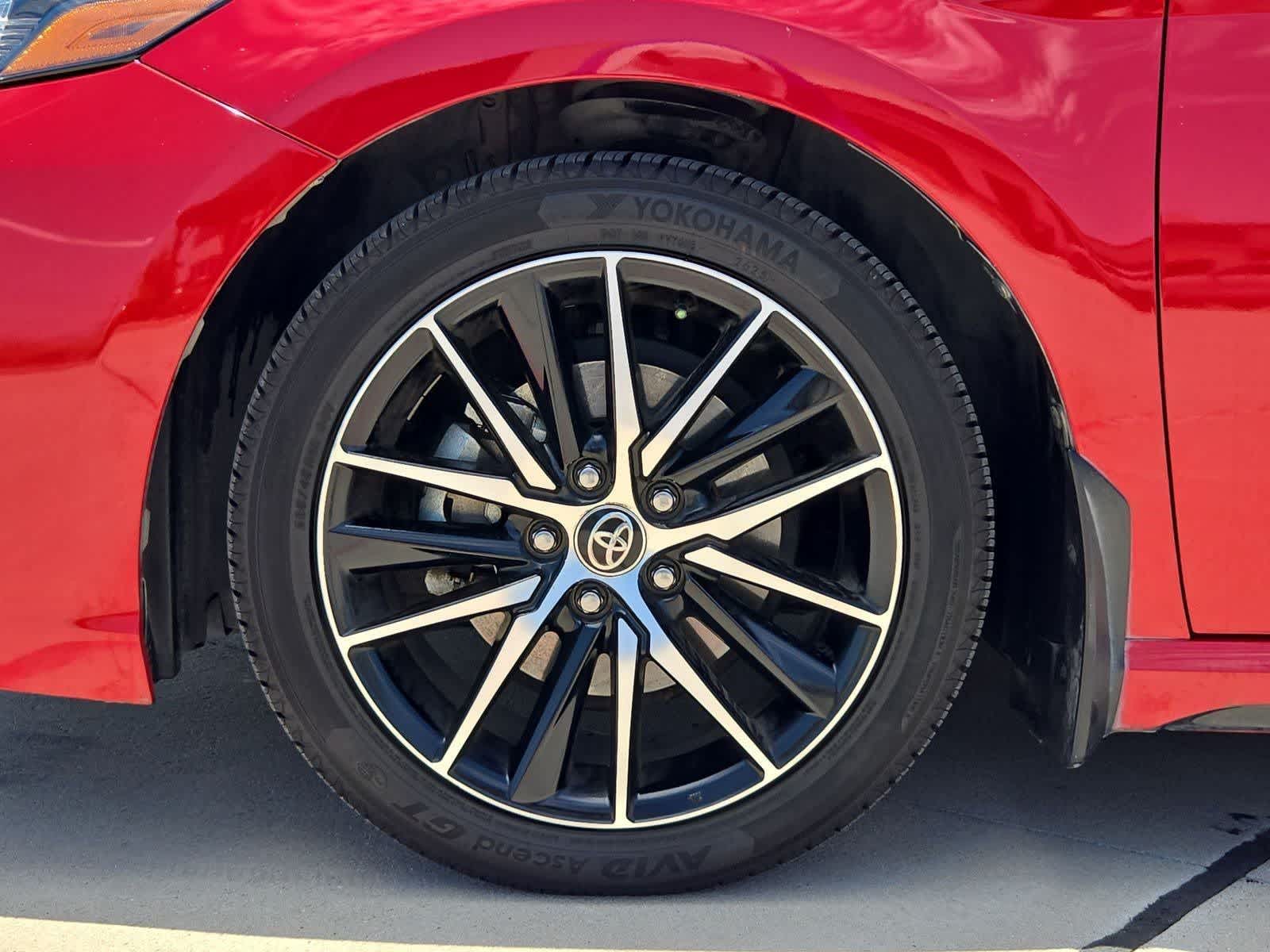 Thumbnail: 2022 Toyota Camry - 11