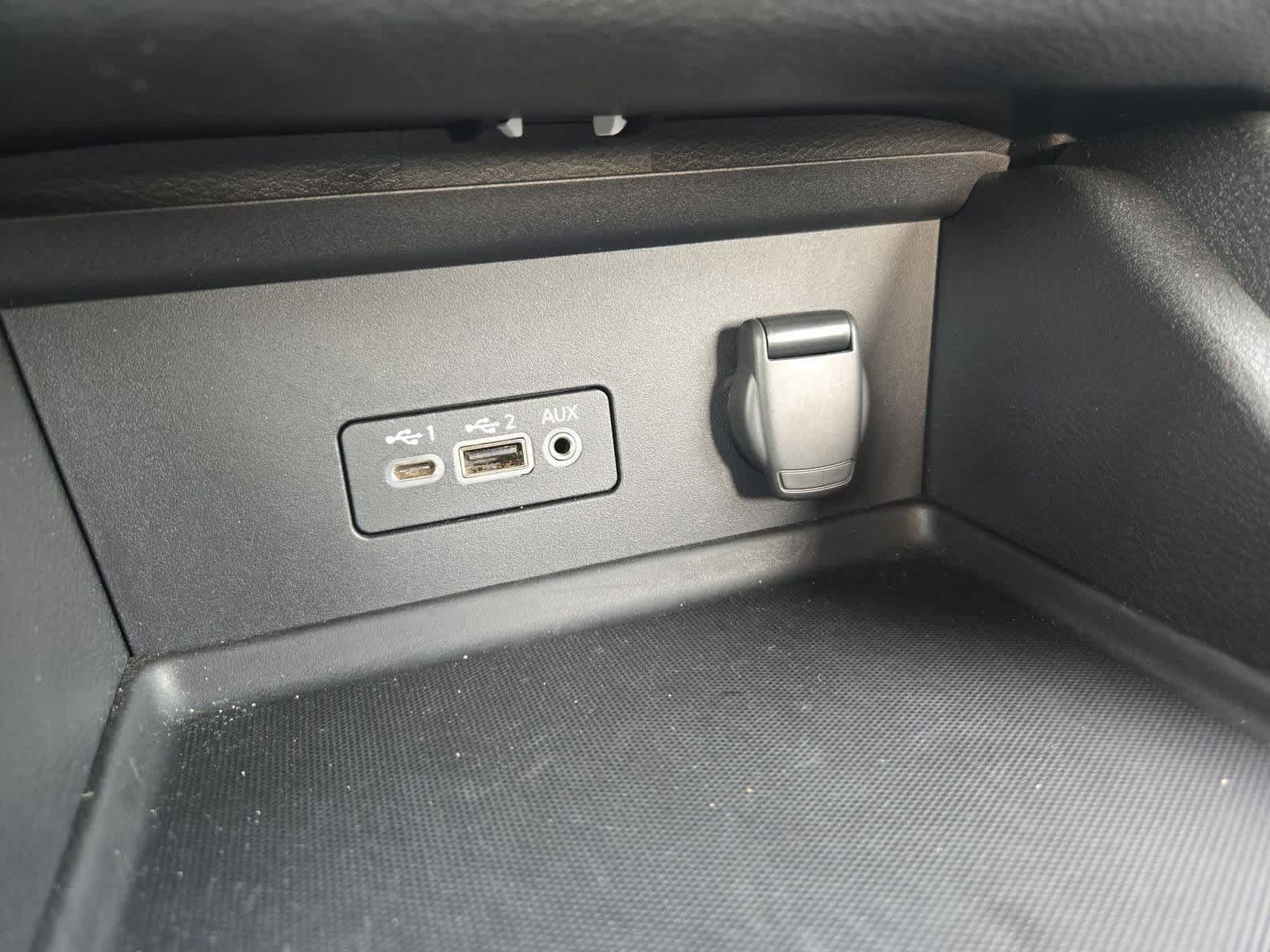 Thumbnail: 2021 Nissan Sentra - 28