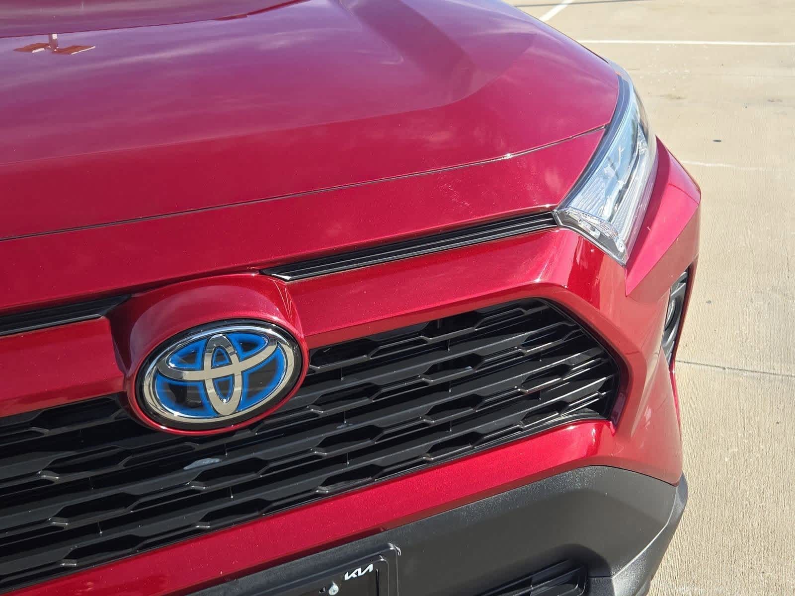 Thumbnail: 2021 Toyota RAV4 - 11