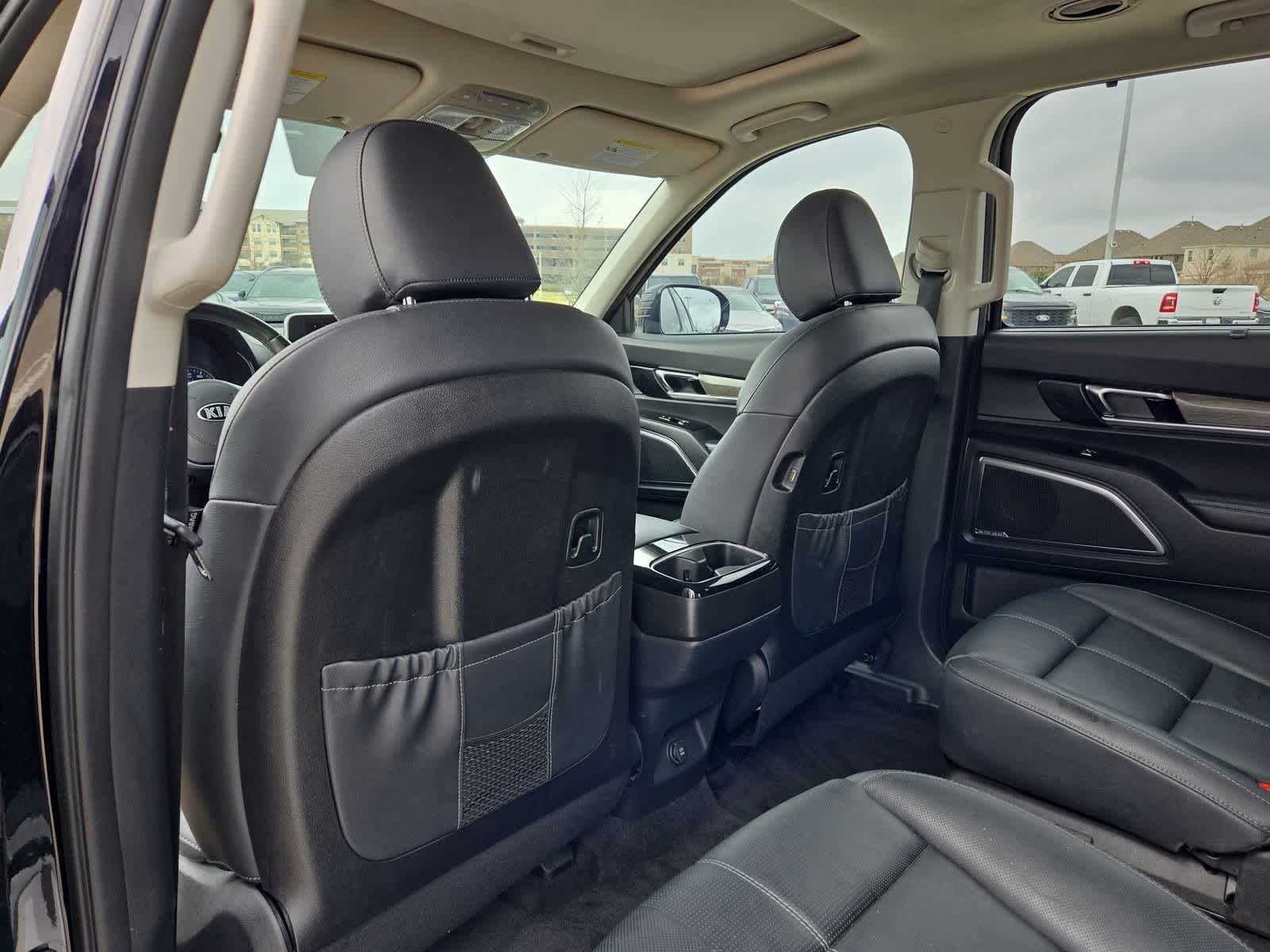 Thumbnail: 2021 Kia Telluride - 16