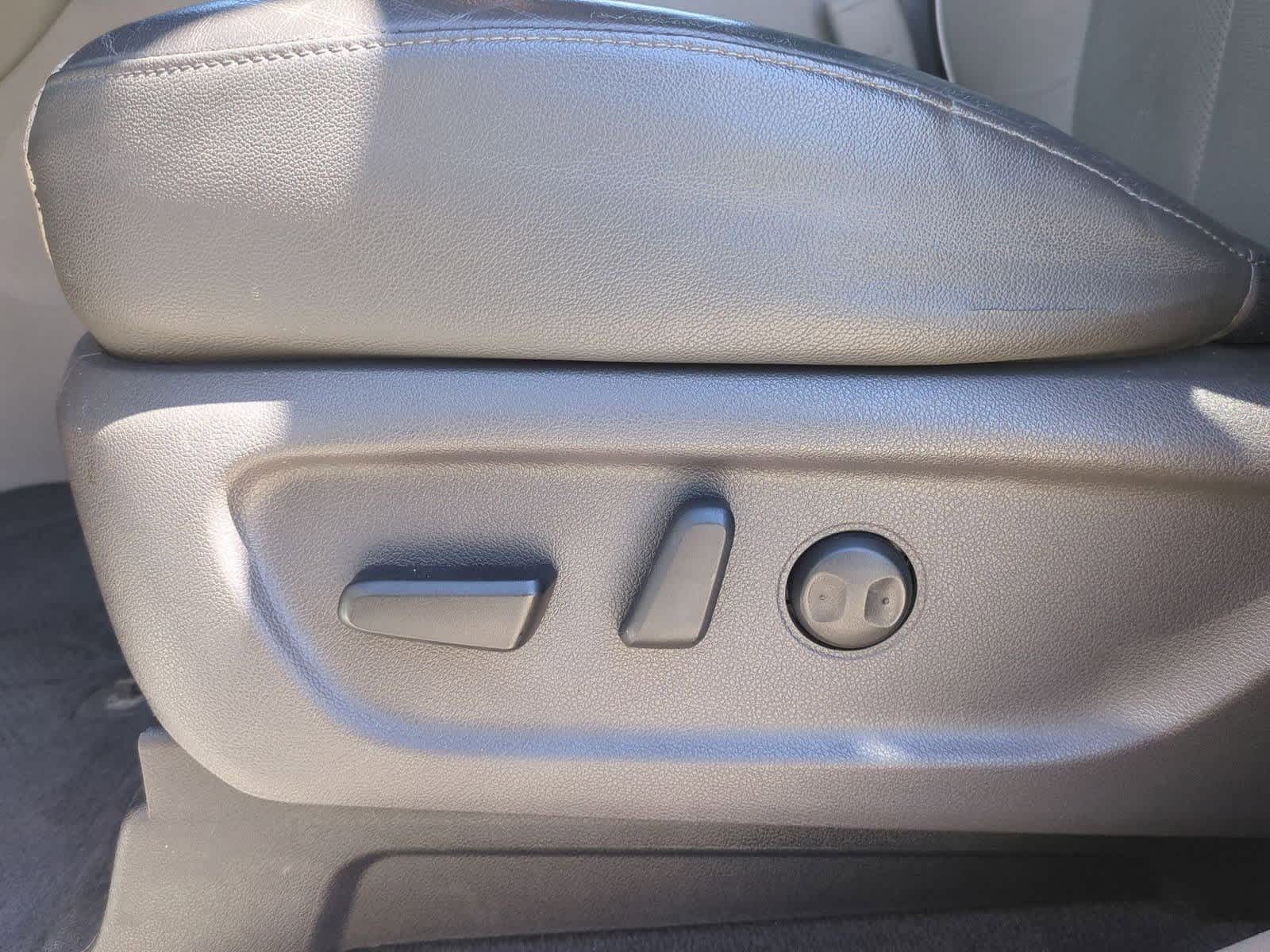 Thumbnail: 2017 Kia Sedona - 16
