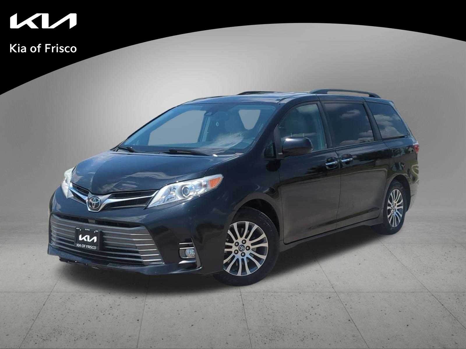 Thumbnail: 2019 Toyota Sienna - 1