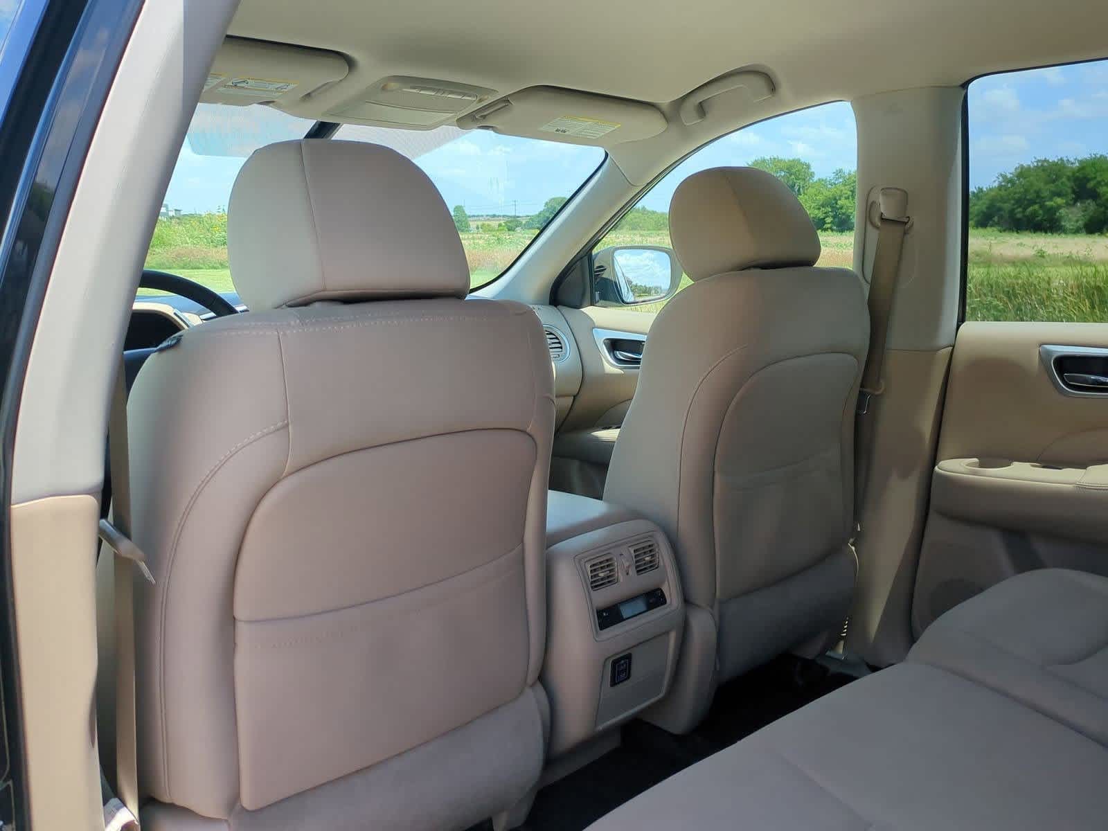 Thumbnail: 2018 Nissan Pathfinder - 18