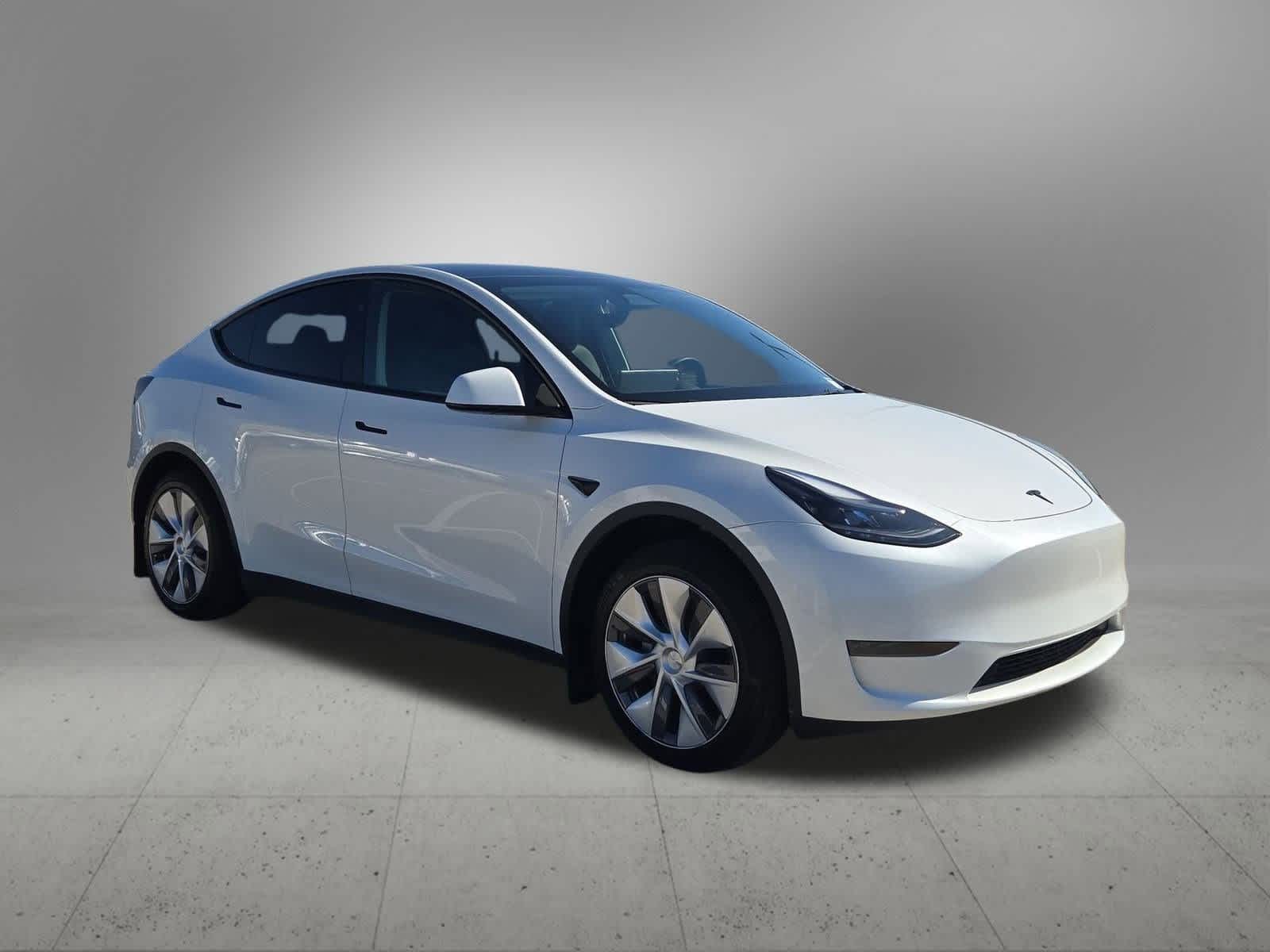 Thumbnail: 2024 Tesla Model Y - 8