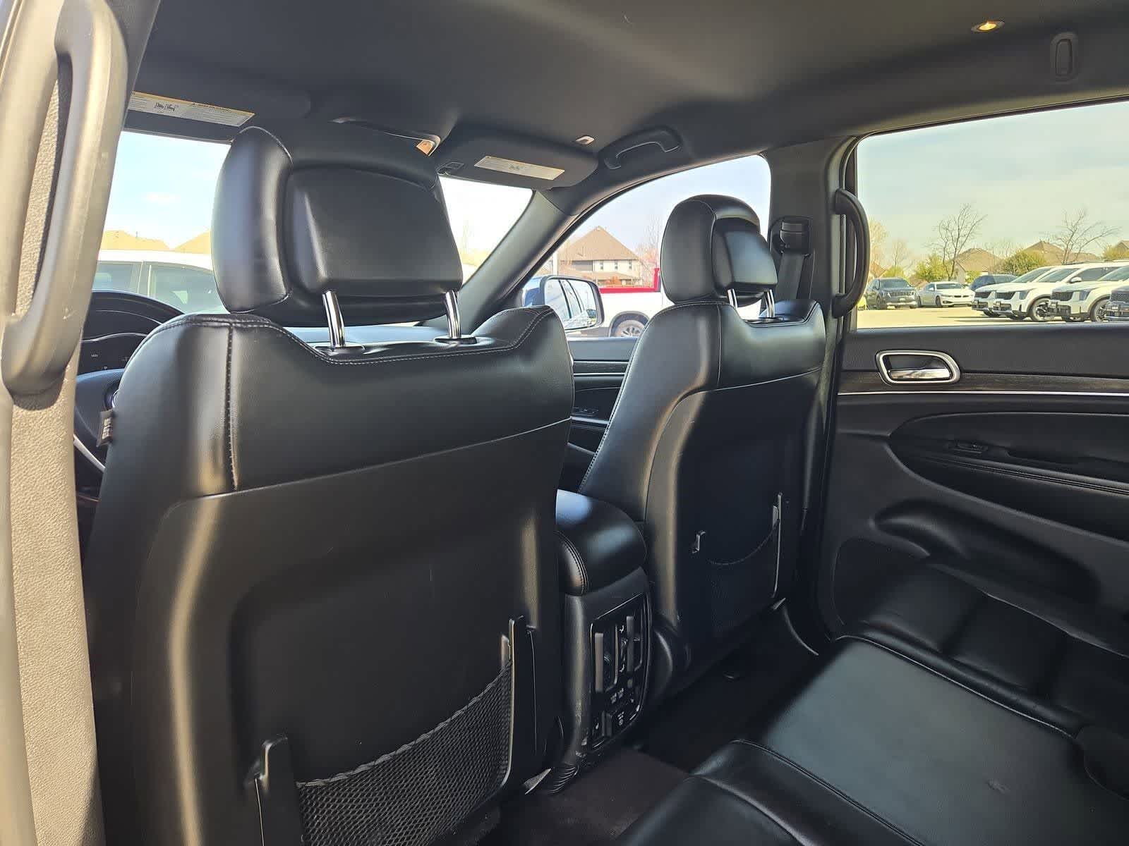 Thumbnail: 2018 Jeep Grand Cherokee - 17