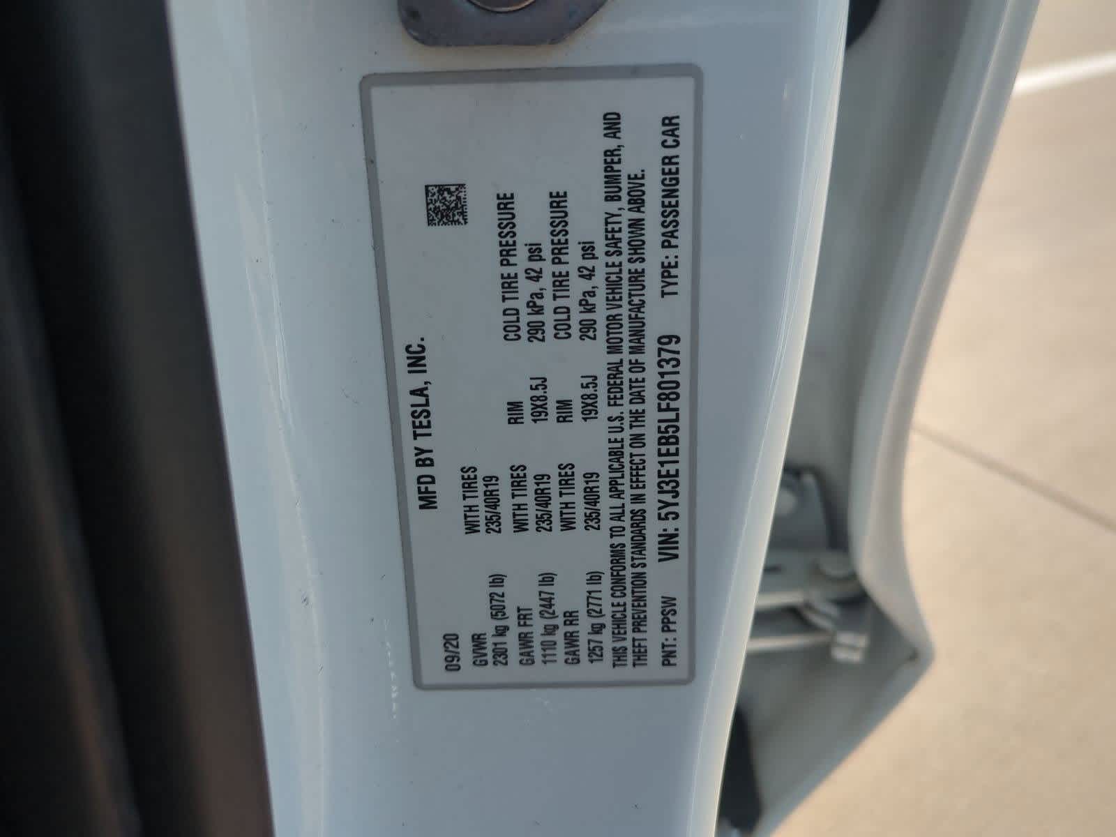 Thumbnail: 2020 Tesla Model 3 - 29