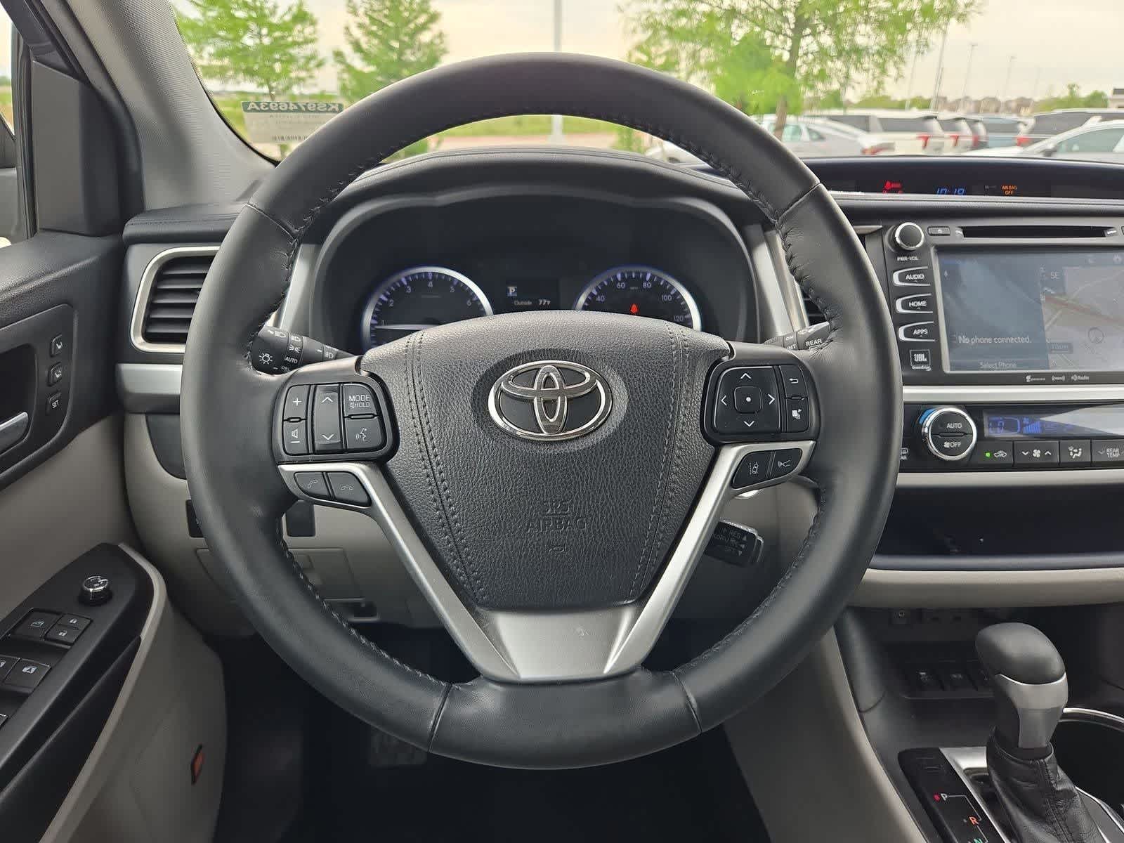 Thumbnail: 2019 Toyota Highlander - 23