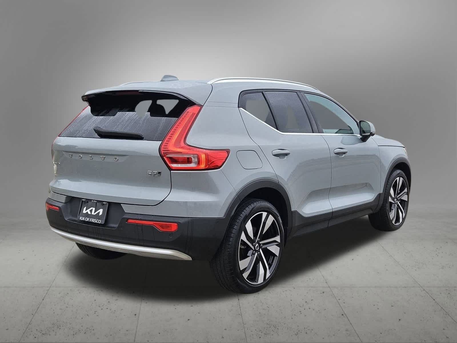 Thumbnail: 2024 Volvo XC40 - 6
