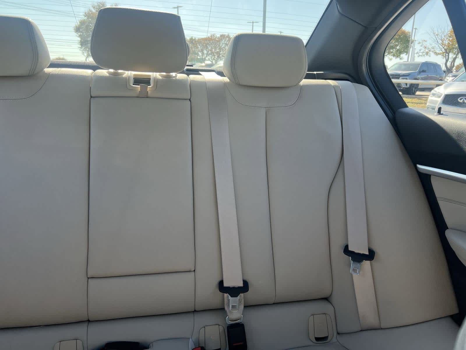 Thumbnail: 2018 BMW 3 Series - 6