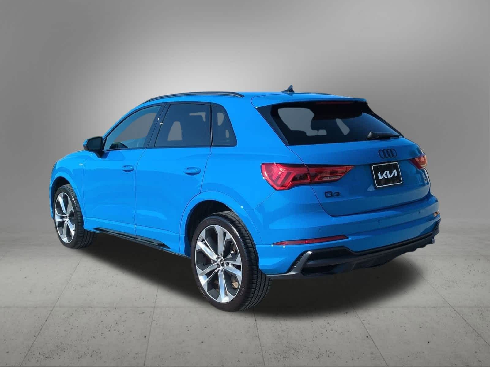 2022 Audi Q3 S line Premium Plus photo 4