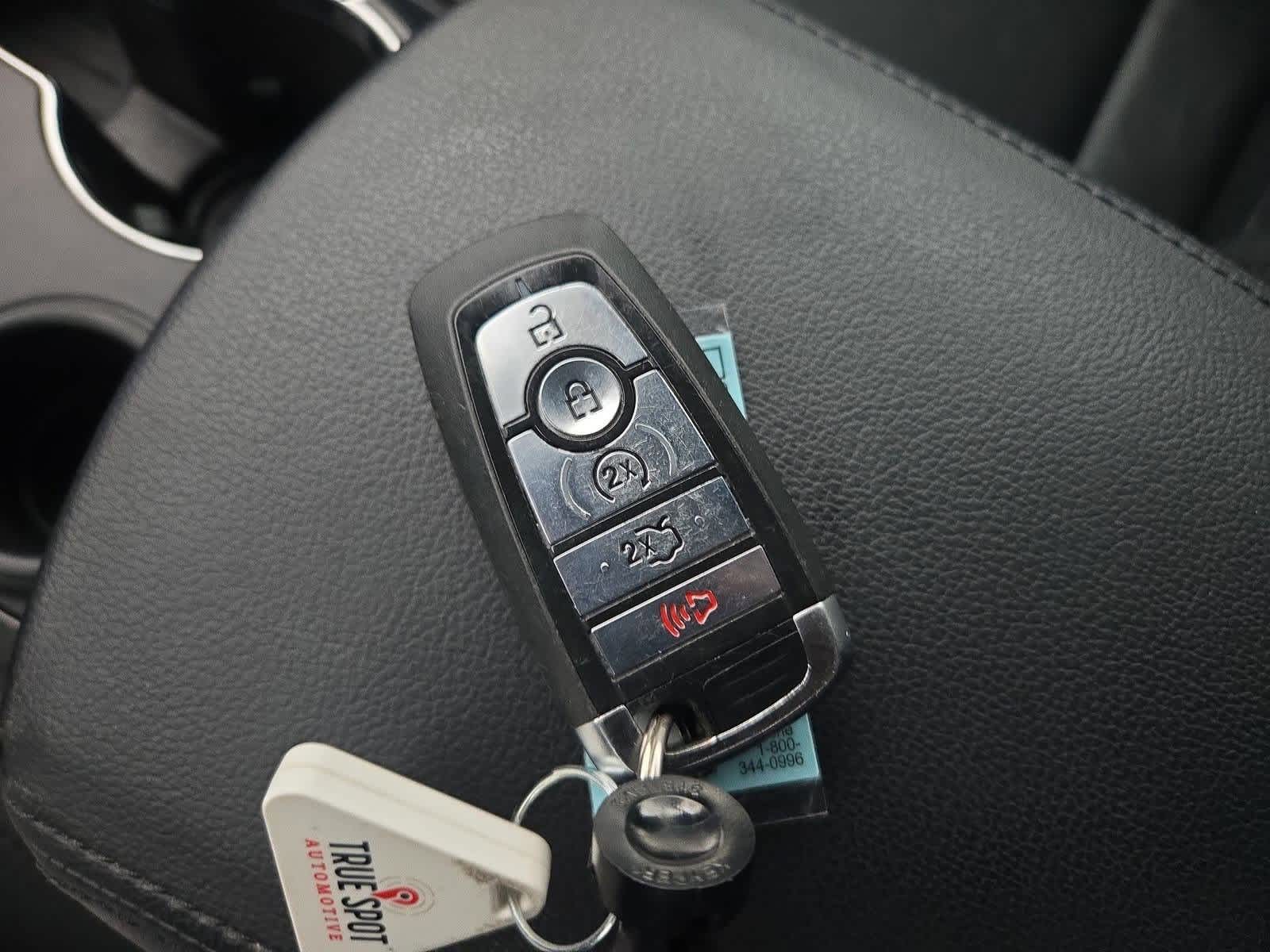 Thumbnail: 2018 Ford Explorer - 32