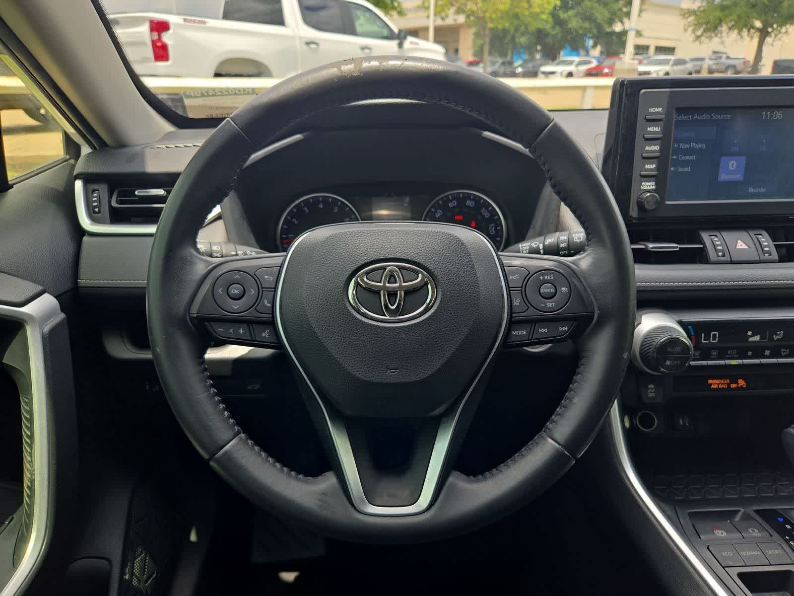 Thumbnail: 2019 Toyota RAV4 - 22