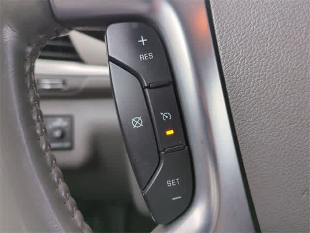 2017 Chevrolet Traverse LT 23