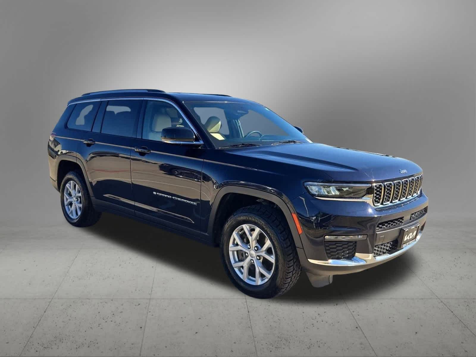 Thumbnail: 2023 Jeep Grand Cherokee - 8