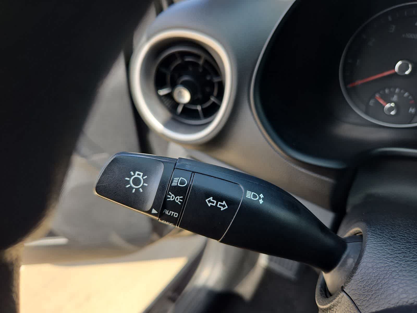 Thumbnail: 2019 Kia Forte - 25