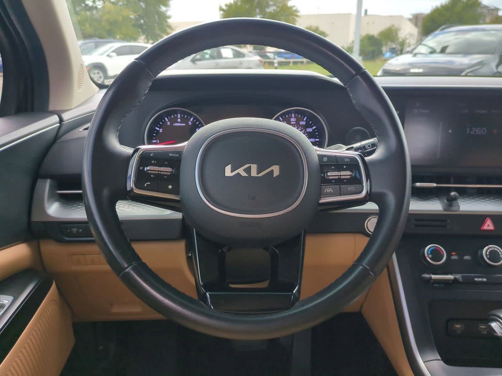 Thumbnail: 2023 Kia Carnival - 20