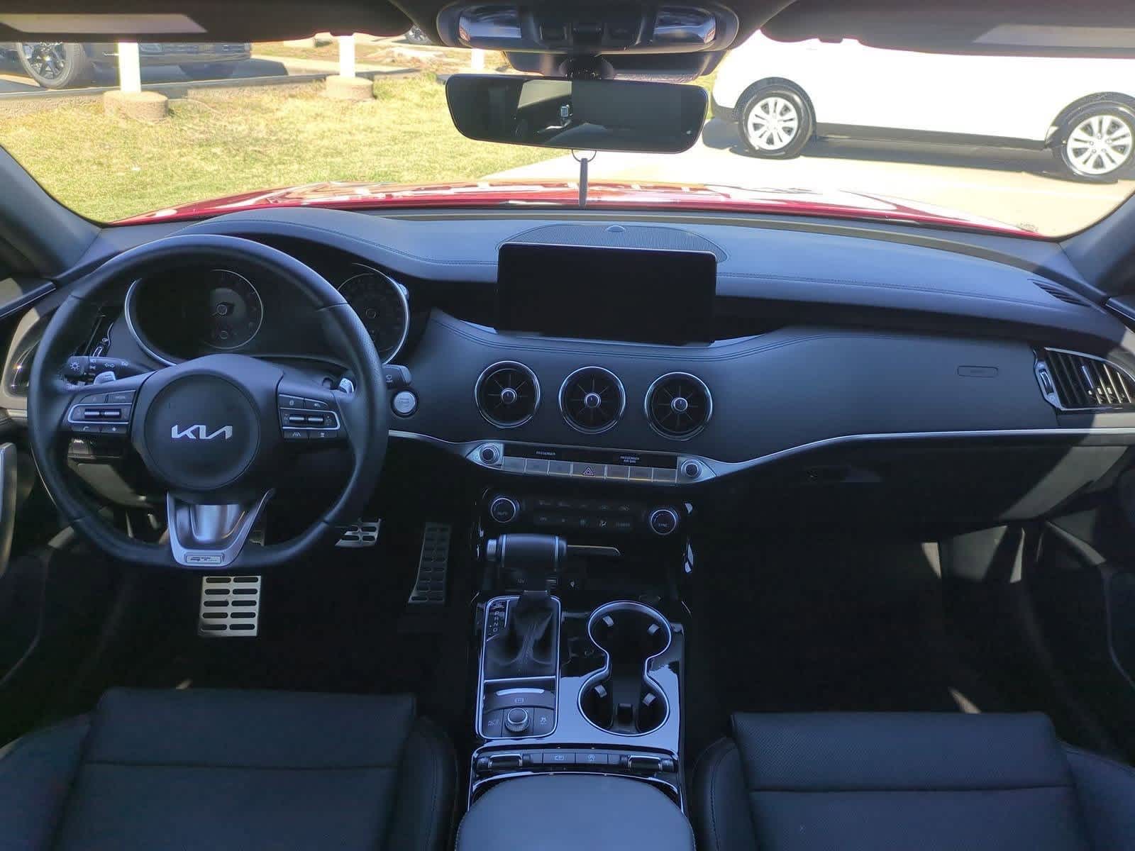 Thumbnail: 2023 Kia Stinger - 14