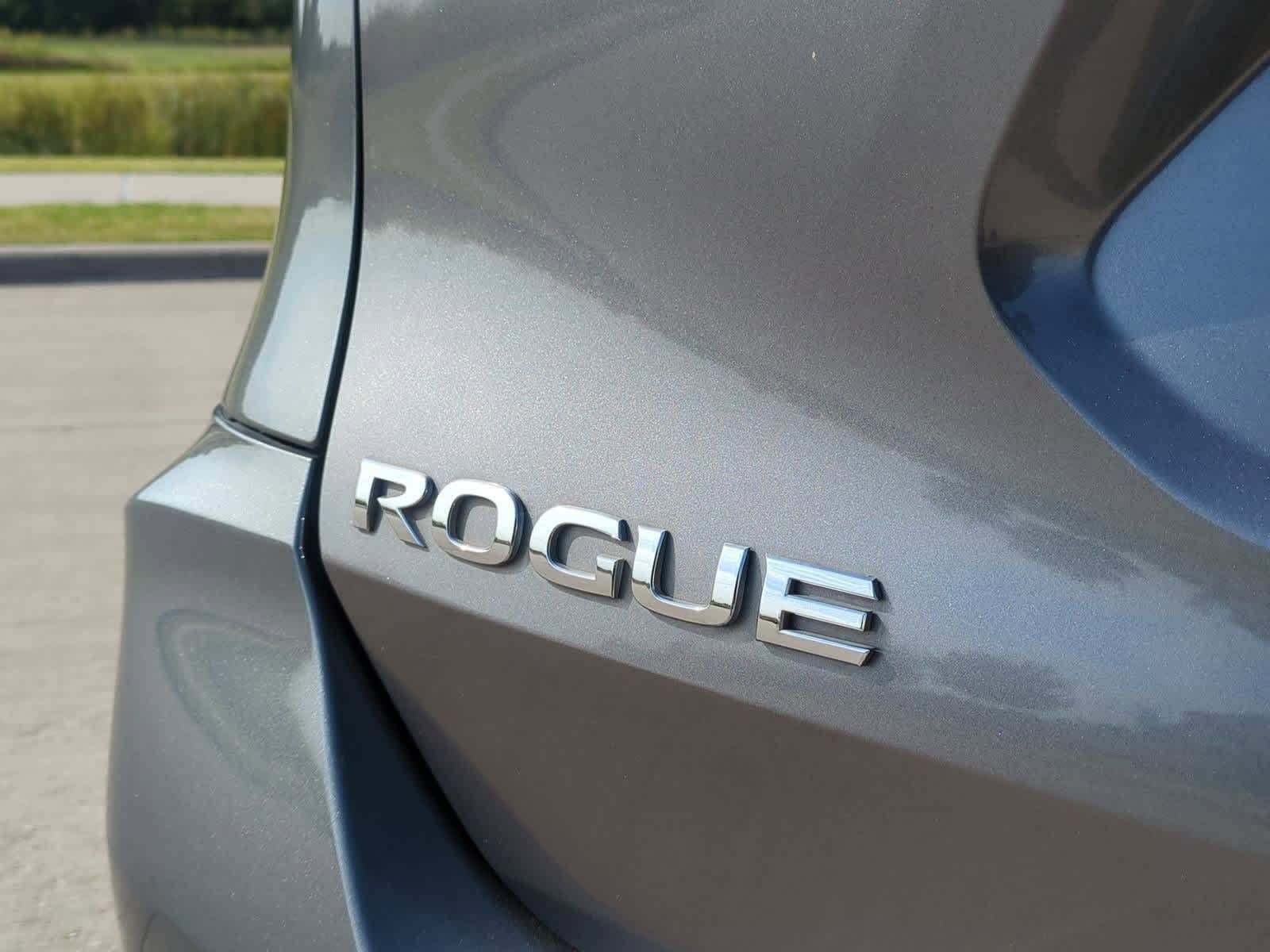 Thumbnail: 2018 Nissan Rogue - 11
