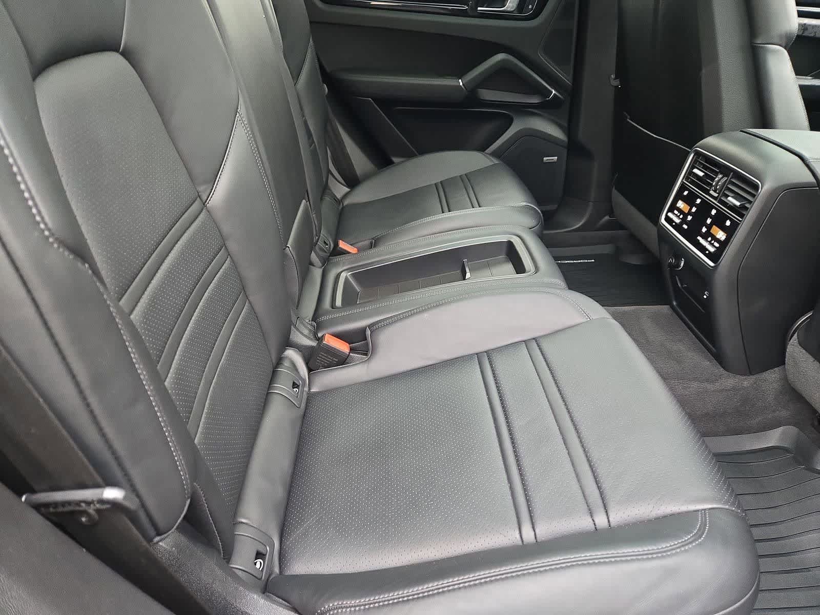 Thumbnail: 2022 Porsche  - 19