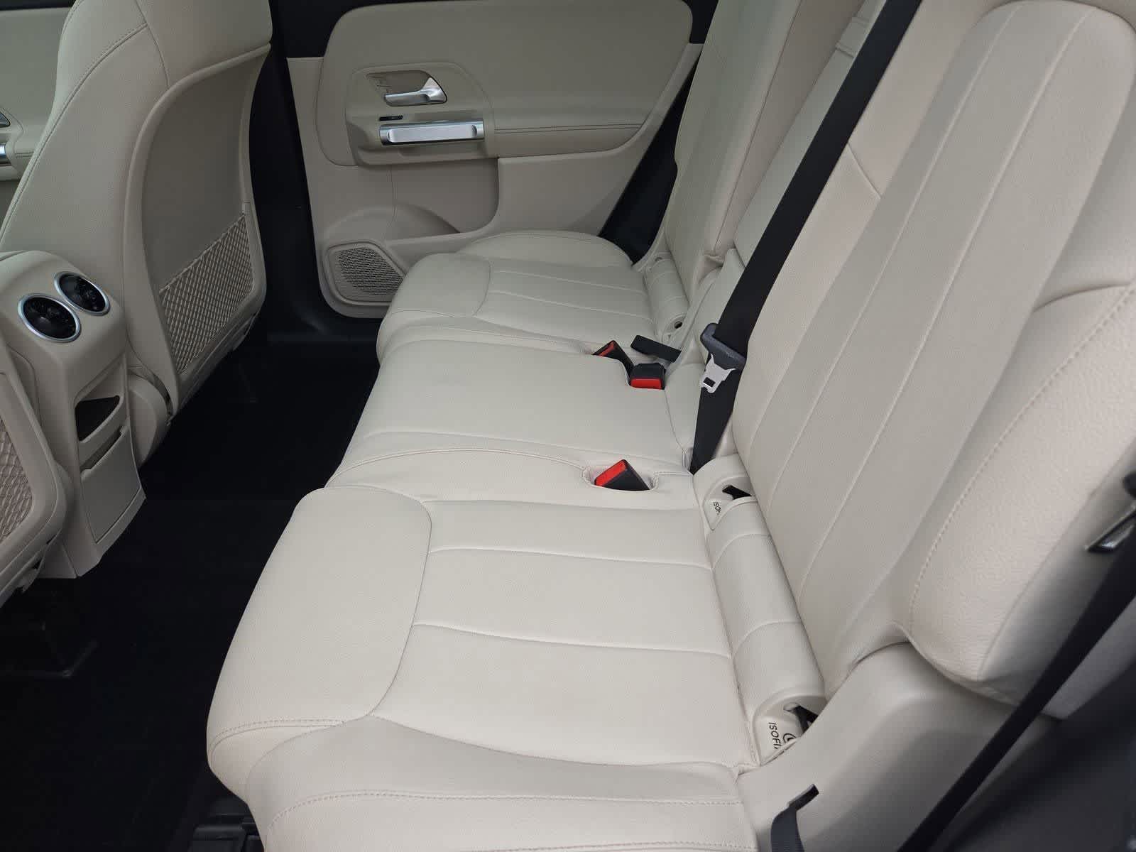 Thumbnail: 2022 Mercedes-Benz GLB - 19