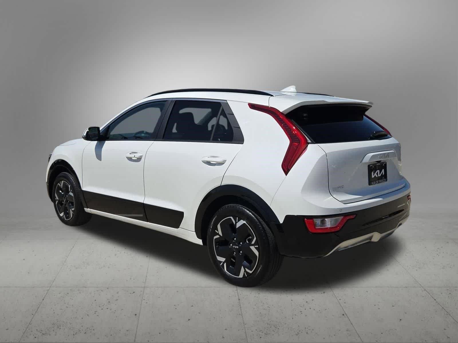 Thumbnail: 2024 Kia Niro - 4