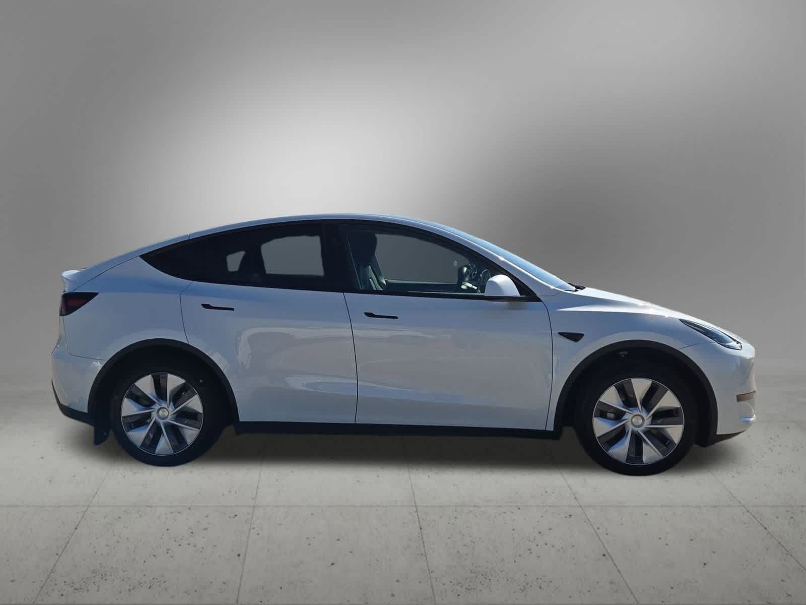 Thumbnail: 2024 Tesla Model Y - 7