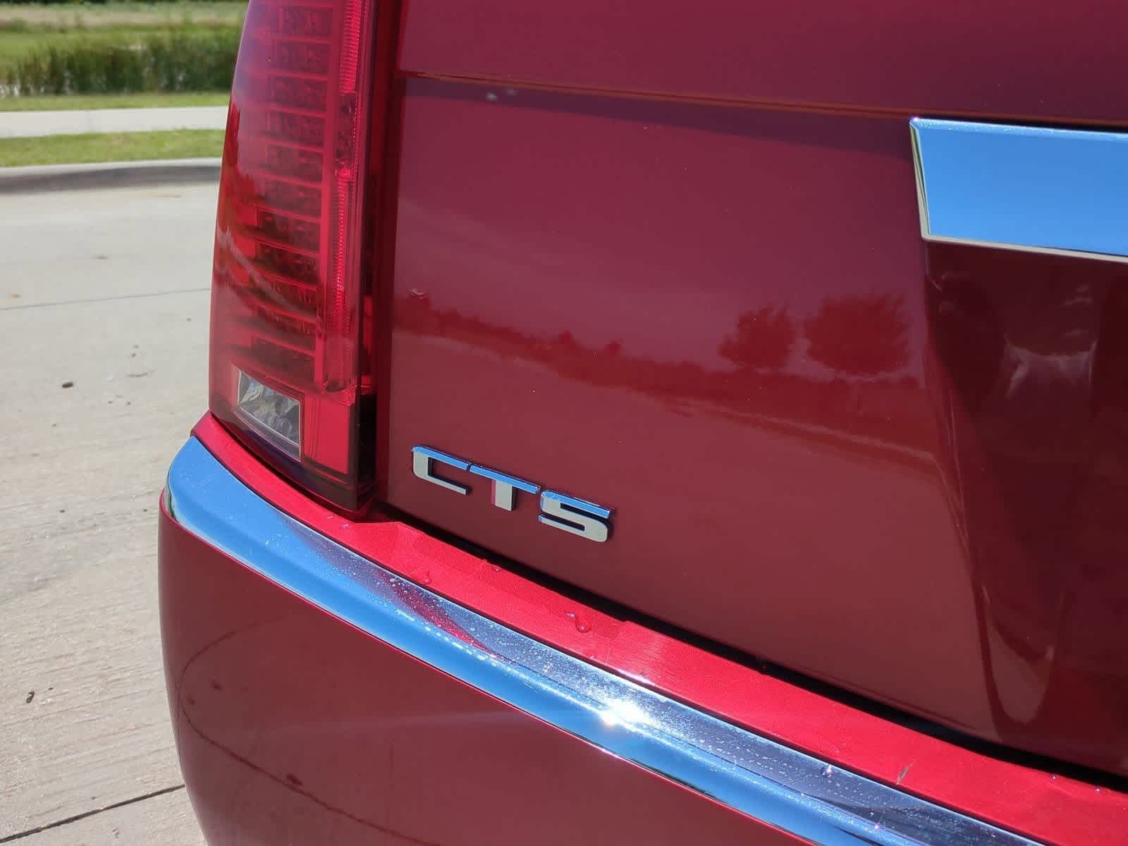2010 Cadillac CTS Luxury 11