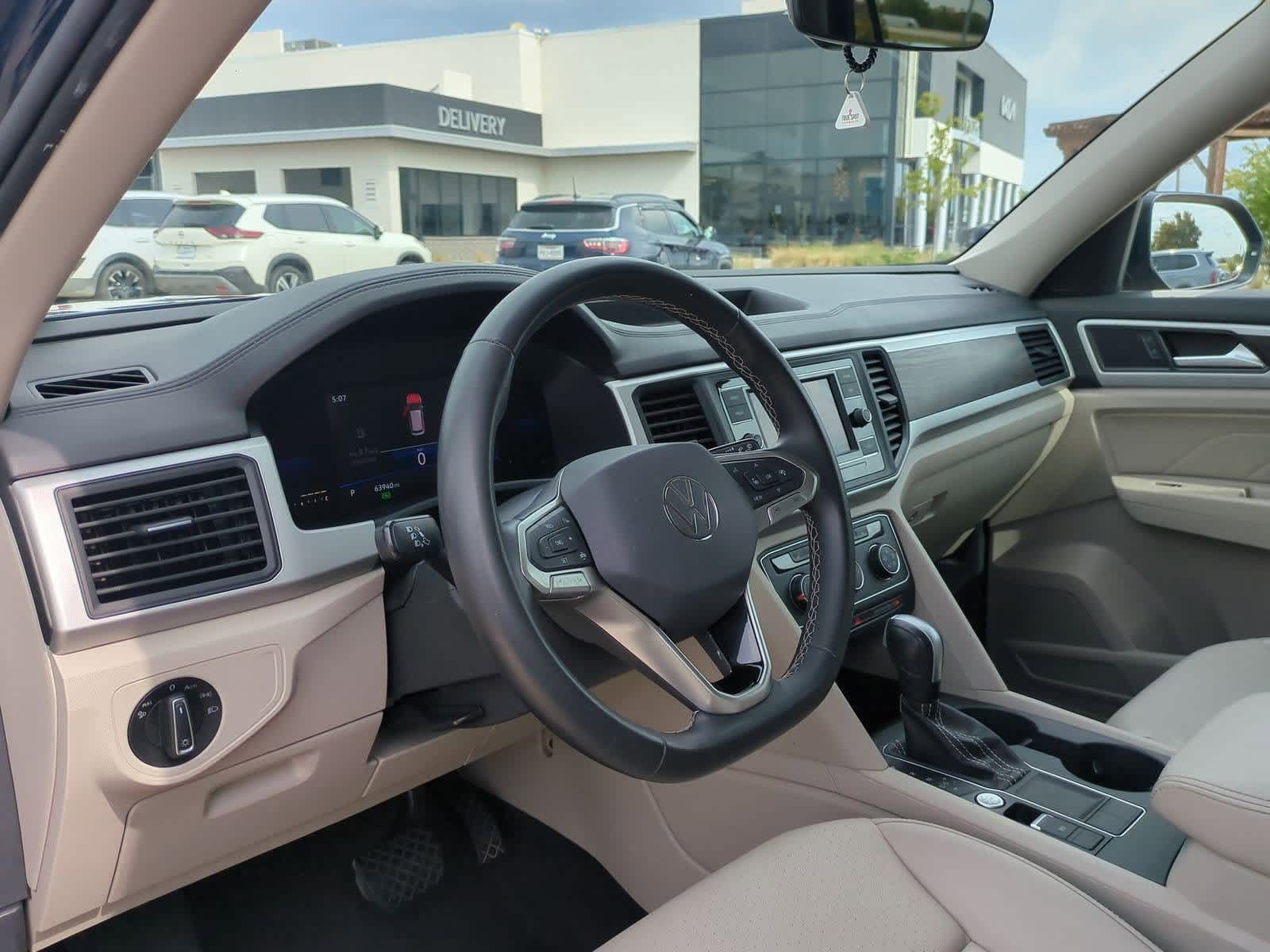 Thumbnail: 2022 Volkswagen Atlas - 2