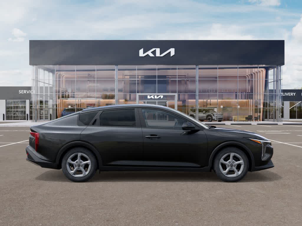 2025 Kia K4 LXS 7