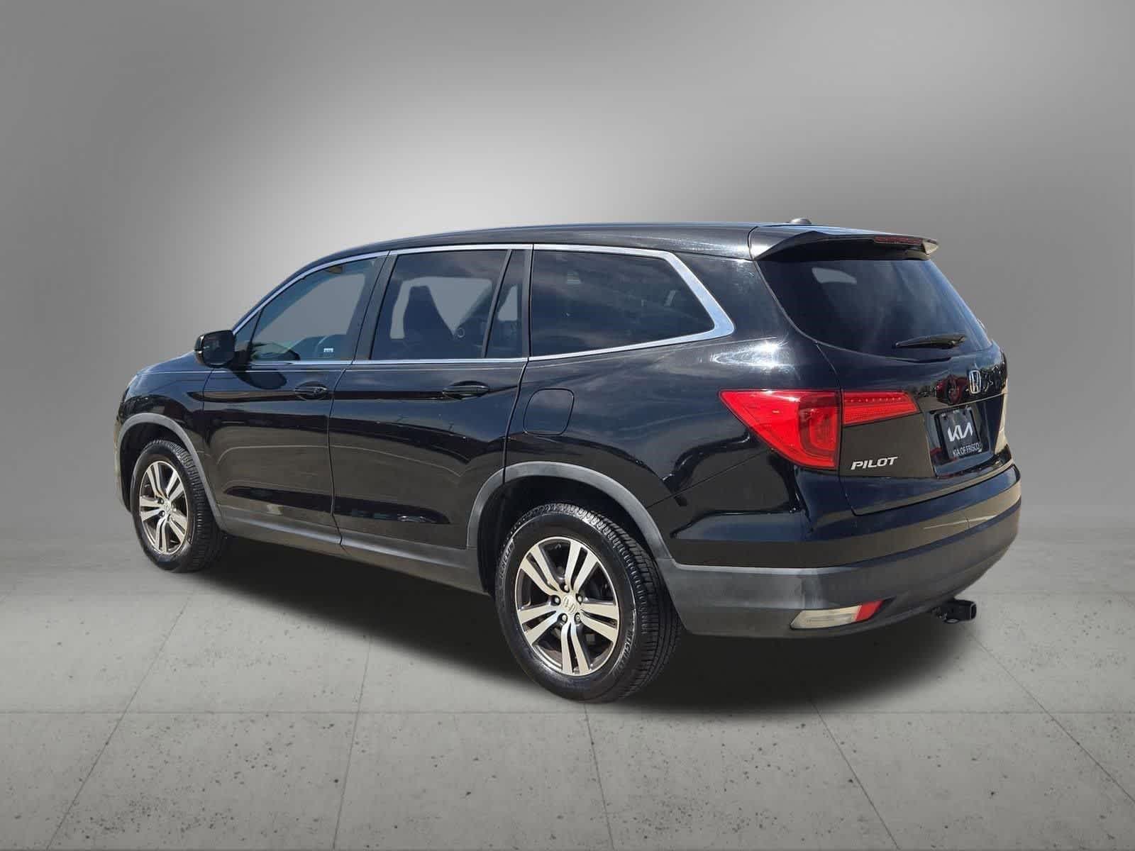 Thumbnail: 2016 Honda Pilot - 4