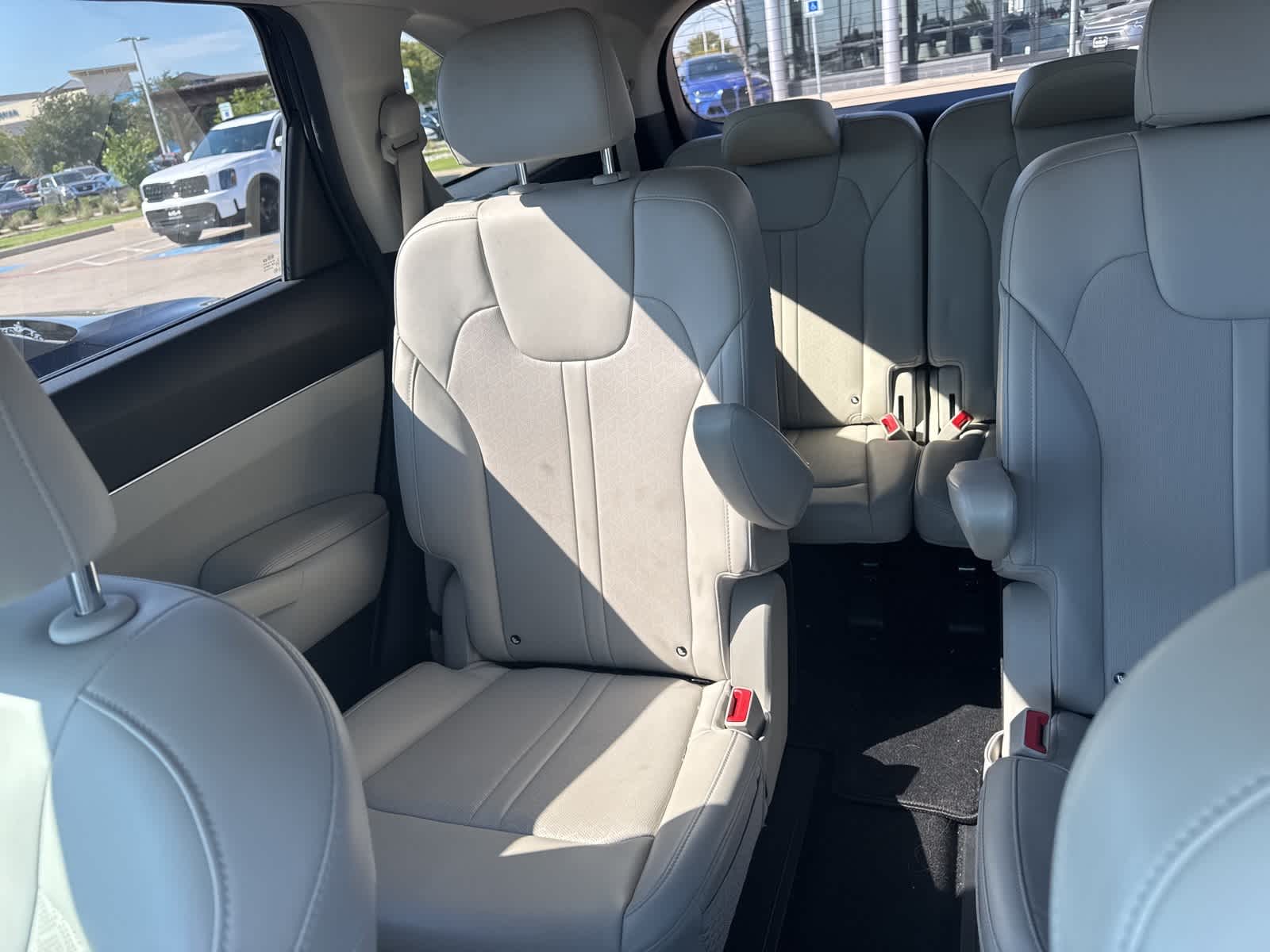Thumbnail: 2021 Kia Sorento - 3