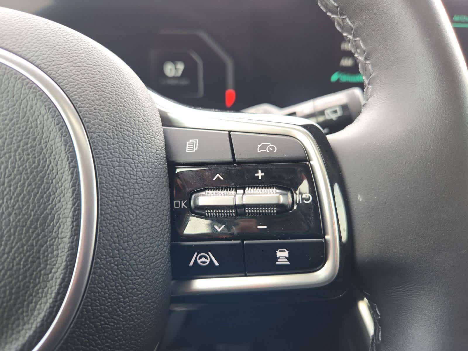 Thumbnail: 2025 Kia Carnival - 25