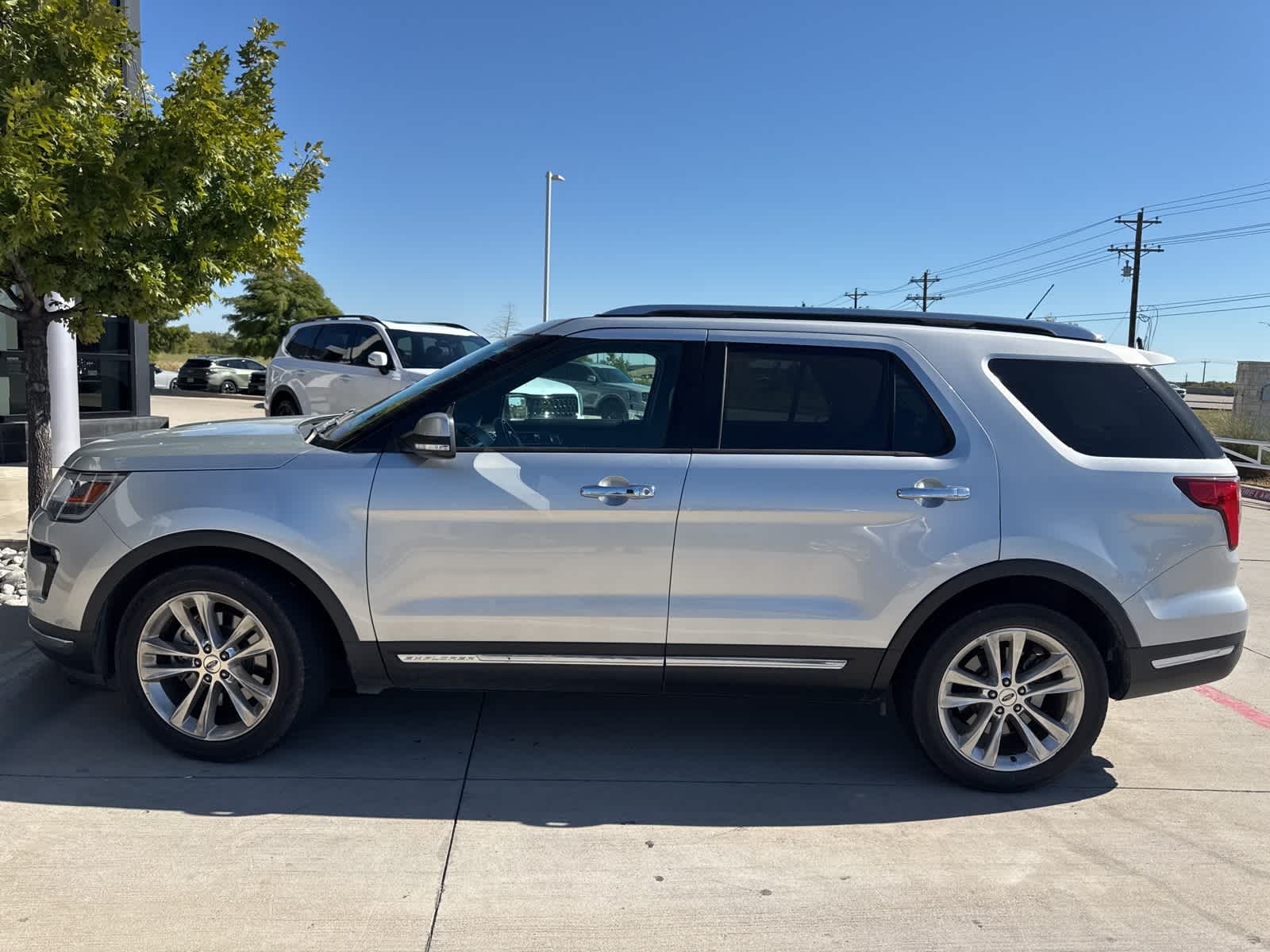 Thumbnail: 2018 Ford Explorer - 3