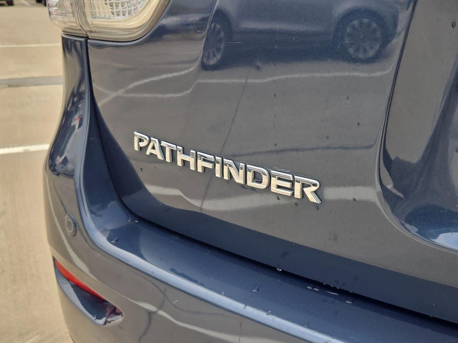 Thumbnail: 2015 Nissan Pathfinder - 12