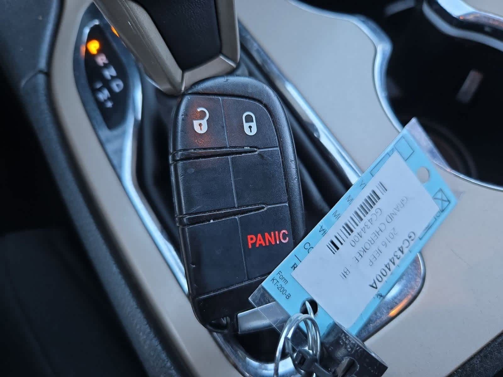 Thumbnail: 2016 Jeep Grand Cherokee - 33