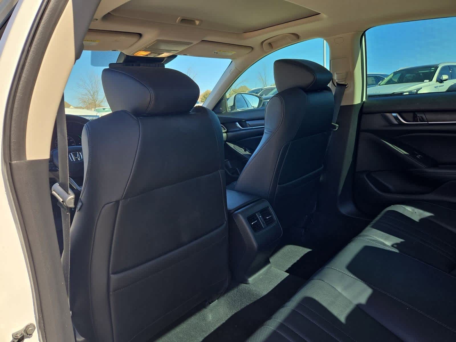 Thumbnail: 2018 Honda Accord - 17